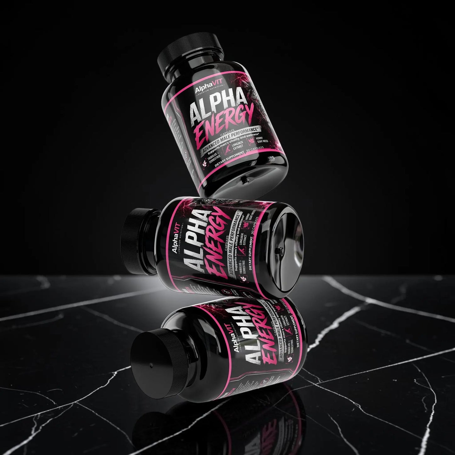 Trois flacons de supplément AlphaVIT Alpha Energy en lévitation sur fond blanc, mettant en valeur le design noir et rose
