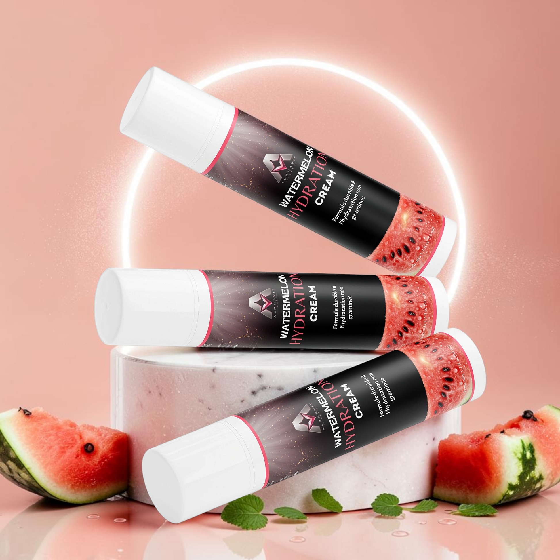 Trois flacons pompe de crème hydratante AlphaVIT à la pastèque, formule légère pour une peau éclatante et repulpée.